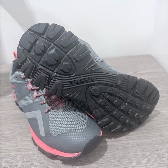 Merrell Women's Grey & Pink Trail Running Shoes - Picture 3 of 3
